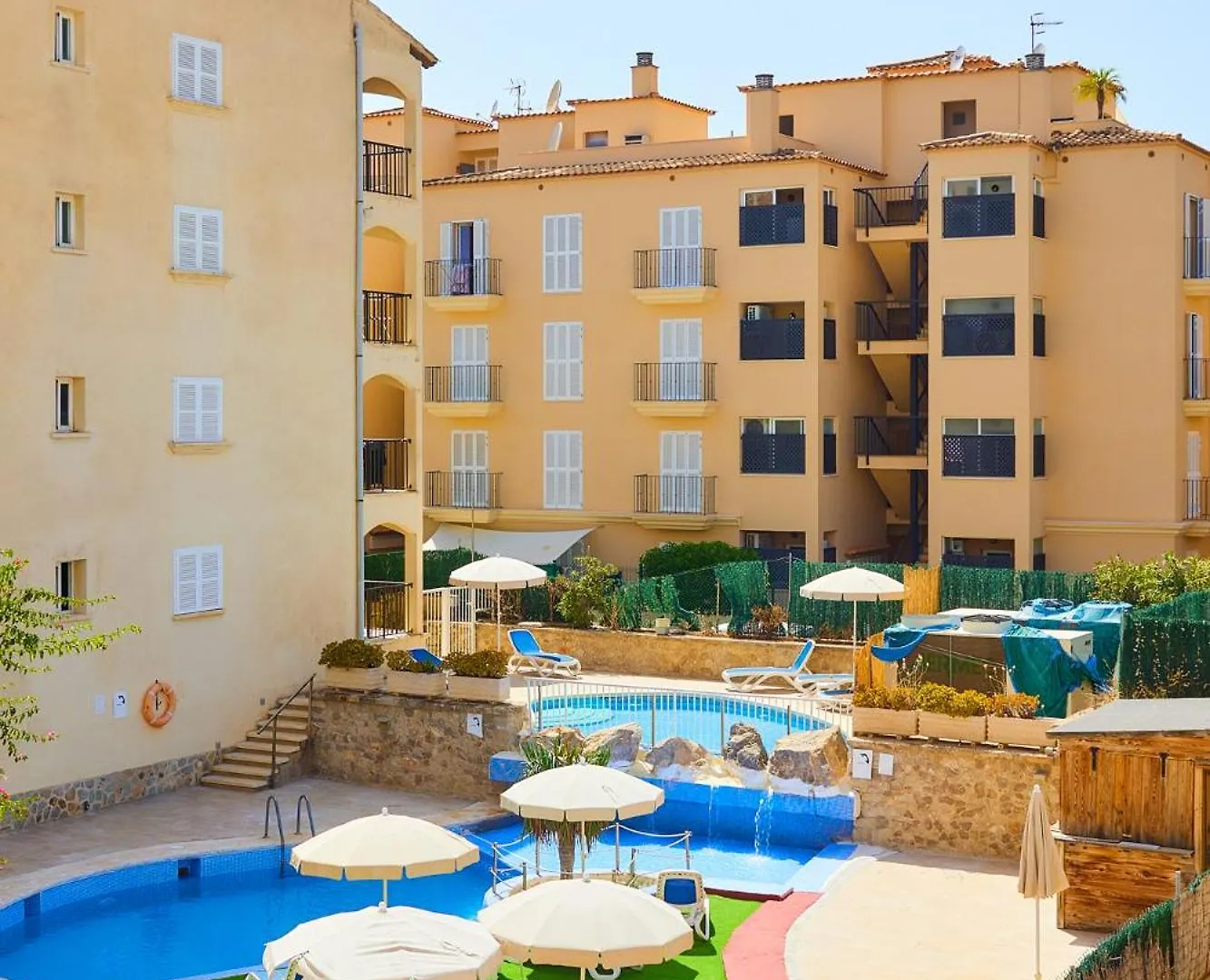 Sol Y Mar Apartments Cala Bona  Aparthotel